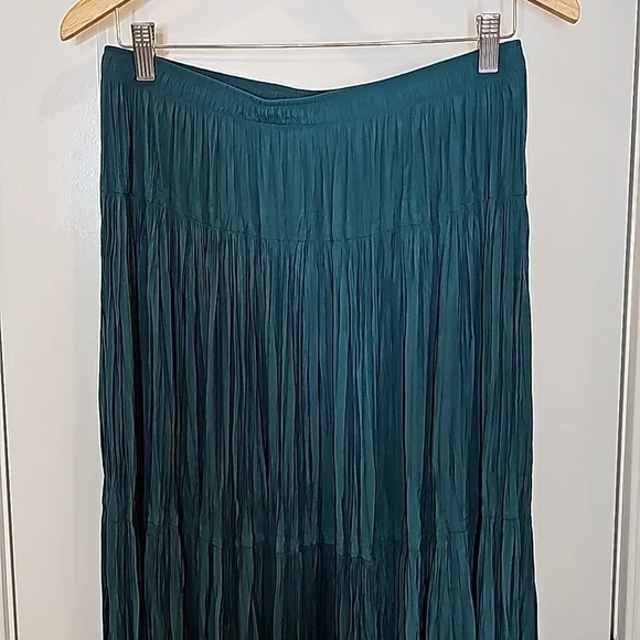 Modern Citizen Green Galena Tiered Ruched Midi Skirt - Size Large - Picture 4 of 6